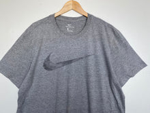 Load image into Gallery viewer, Nike t-shirt (XL)