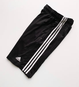 Adidas shorts (S)
