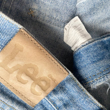 Load image into Gallery viewer, 90s Lee Denim Shorts W30