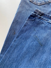 Load image into Gallery viewer, Levi’s 501 W34 L36