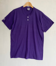 Load image into Gallery viewer, Russell Athletic t-shirt (M)