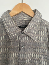 Load image into Gallery viewer, Crazy print shirt (L)