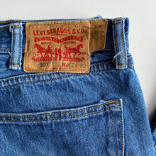 Load image into Gallery viewer, Levi’s 501 W42 L32