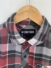 Load image into Gallery viewer, Flannel shirt (S)