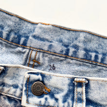 Load image into Gallery viewer, 90s Diesel Denim Shorts W26