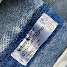 Load image into Gallery viewer, Wrangler Jeans W31 W32