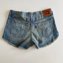 Load image into Gallery viewer, 90s Levi’s high waisted shorts