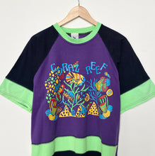 Load image into Gallery viewer, 90s Coral Reef T-shirt (M)