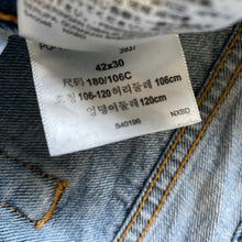 Load image into Gallery viewer, Levi’s 541 W42 L30