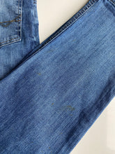 Load image into Gallery viewer, Wrangler Jeans W36 L30