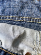 Load image into Gallery viewer, 90s Levi’s high waisted shorts
