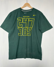 Load image into Gallery viewer, Nike t-shirt (XL)