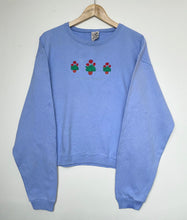 Load image into Gallery viewer, Embroidered ‘Plant’ sweatshirt (XL)