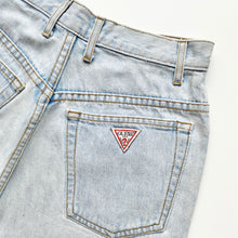 Load image into Gallery viewer, 90s Guess Denim Shorts W26