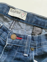 Load image into Gallery viewer, Guess Jeans W30 L32
