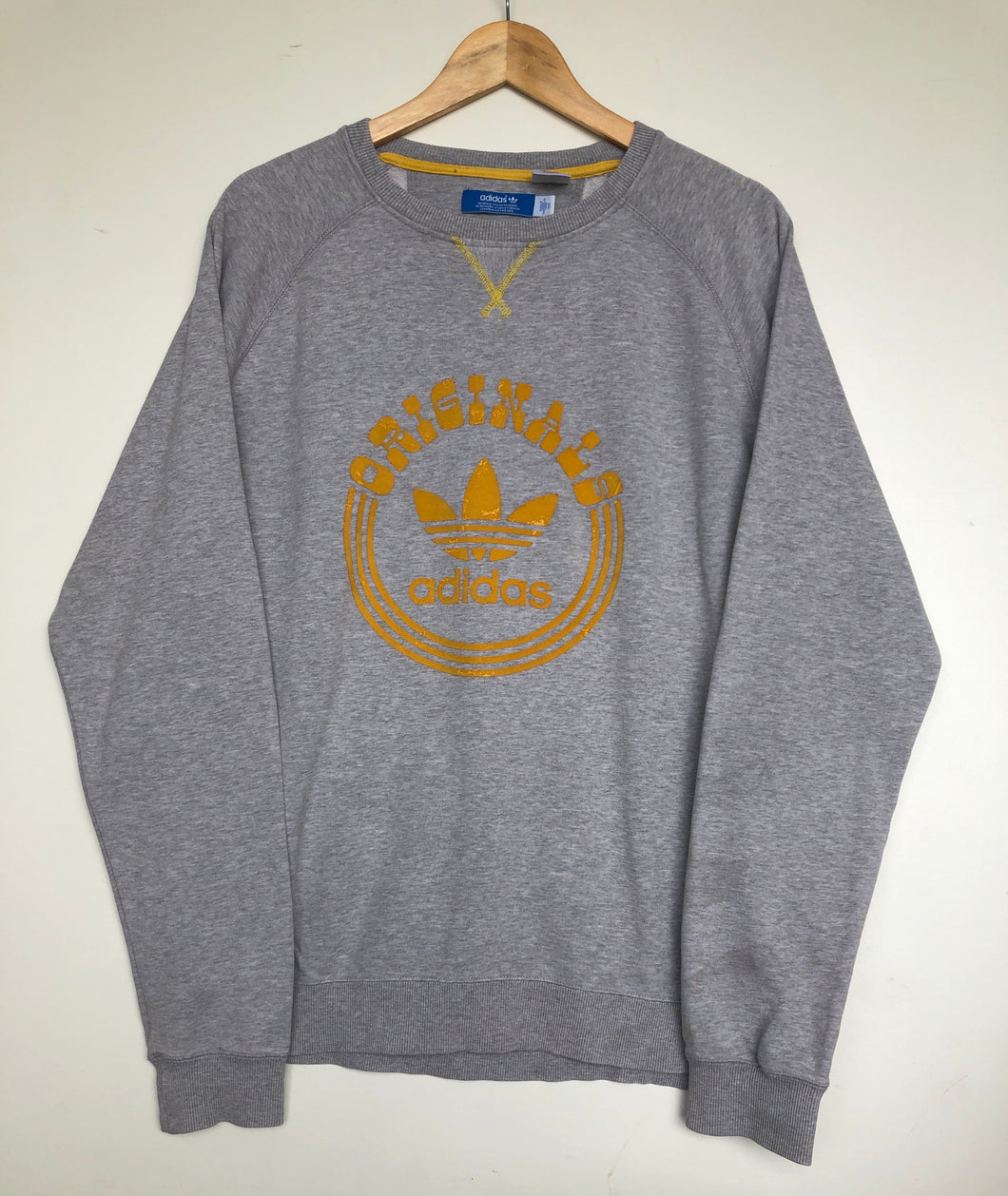 Adidas sweatshirt (L)