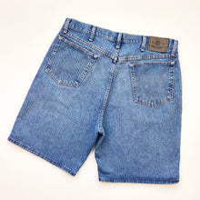 Load image into Gallery viewer, Wrangler Denim Shorts W36