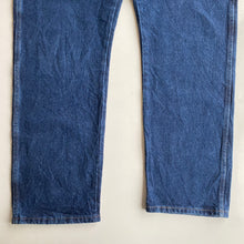Load image into Gallery viewer, Wrangler Jeans W36 L30