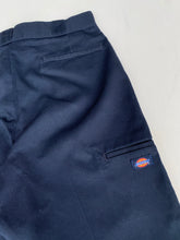 Load image into Gallery viewer, Dickies Shorts W33