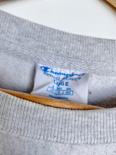 Load image into Gallery viewer, Champion Providence sweatshirt (XL)