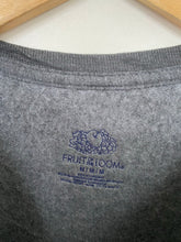 Load image into Gallery viewer, Printed ‘Golf’ sweatshirt (M)