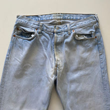 Load image into Gallery viewer, Levi’s Jeans W35 L33