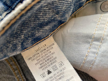 Load image into Gallery viewer, Tommy Hilfiger Jeans W35 L30