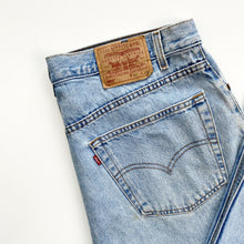 Load image into Gallery viewer, Levi’s 505 W40 L30