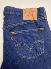 Load image into Gallery viewer, Levi’s 501 W34 L33