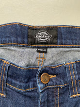 Load image into Gallery viewer, Dickies Jeans W34 L32