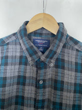 Load image into Gallery viewer, Flannel shirt (L)