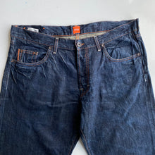 Load image into Gallery viewer, Hugo Boss Jeans W38 L32