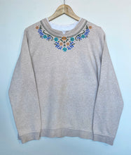 Load image into Gallery viewer, Embroidered ‘Floral’ sweatshirt (L)