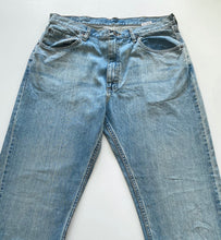 Load image into Gallery viewer, Wrangler Jeans W36 L32