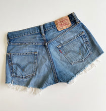 Load image into Gallery viewer, 90s Levi’s high waisted shorts