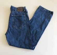 Load image into Gallery viewer, Wrangler Jeans W34 L31