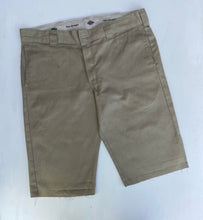 Load image into Gallery viewer, Dickies Shorts W38