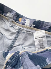 Load image into Gallery viewer, Carhartt Camo Shorts W32