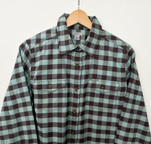 Load image into Gallery viewer, Carhartt check shirt (M)