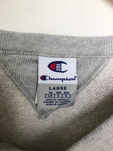 Load image into Gallery viewer, Champion sweatshirt (L)