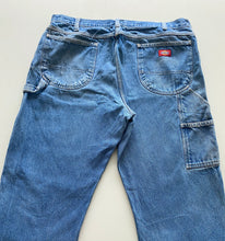 Load image into Gallery viewer, Dickies Carpenter Jeans W38 L30