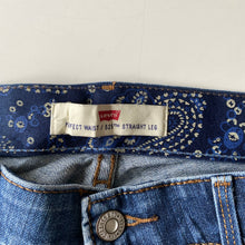Load image into Gallery viewer, Levi’s 525 W29 L31