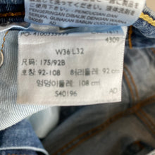 Load image into Gallery viewer, Levi’s 541 W36 L32
