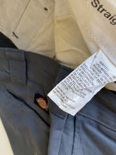 Load image into Gallery viewer, Dickies Shorts W34