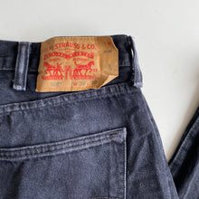 Load image into Gallery viewer, Levi’s 501 W38 L30