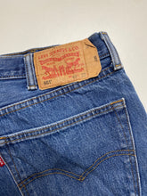 Load image into Gallery viewer, Levi’s 501 W40 L30