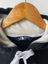 Load image into Gallery viewer, The North Face hoodie (S)