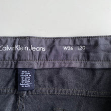 Load image into Gallery viewer, Calvin Klein Trousers W36 L30