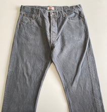 Load image into Gallery viewer, Levi’s 501 W38 L34