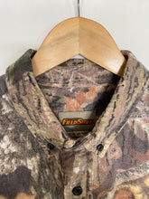 Load image into Gallery viewer, Camo shirt (XL)